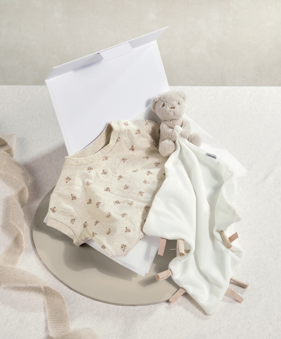 Teddy Bear Shortie Romper Baby - 2 PieceGift Set image number 1